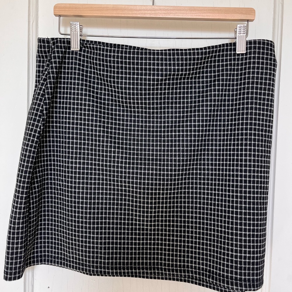 Black & White Plaid Miniskirt